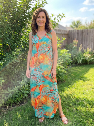 Soleira | Sleeveless V Neck Pocket Maxi Dress